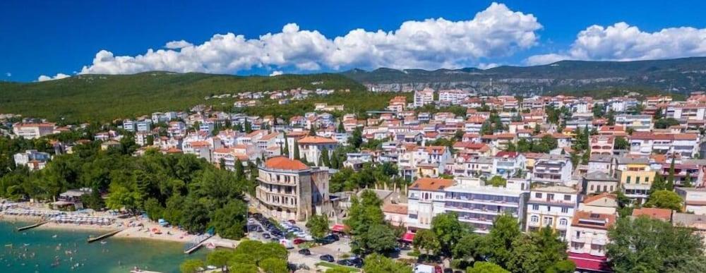 Hotel Zagreb Crikvenica Exterior foto